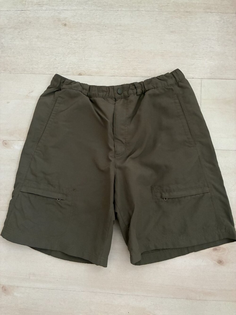 L.L. Bean Men's Nylon Hiking Cargo Shorts Olive Green Mesh Lined Size M RN 71341